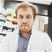 La chimica è la trasformazione della materia, e la materia è tutto ciò che ci circonda. Scopriamo insieme questo mondo affascinante, fatto di beute e soluzioni!