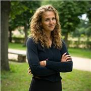 Yoga Lehrerin für alle Altersgruppen und jedes Leistungsniveau (Einsteiger*innen herzlich willkommen)