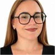 Me defino como una persona responsable, paciente, cercana y con vocación por la educación. Actualmente estudio el Grado en EI