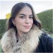 Profesora de primaria que aparte de ayudar a superar asignaturas y a reforzar también puedo entretener y enseñar jugando 