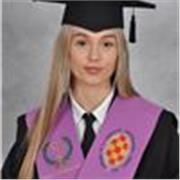 Profesora de inglés con título C2, experiencia de 7 años, preparo también B2 y C1. Experiencia NEAE (TDAH, dislexia, etc.)