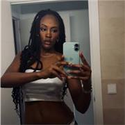 Me defino como una persona alegre y comprensiva y con capacidad de enseñar inglés, euskera y todo en relación a primaria