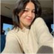 No soy profesora pero domino El inglès puesto que la estudio desde pequeña 