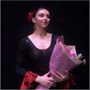 Insegnante di inglese , insignante di danca , photoshopping,modeling, acting, theater, beautiful art, strong character
