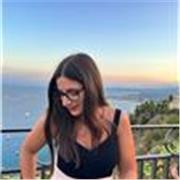 Diplomata al liceo linguistico offre ripetizioni