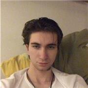 Insegno italiano per stranieri, parlo bene inglese in modo da poter comunicare con la persona e capisco lo spagnolo