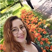 Profesora dinámica y divertida de Biología para todos los niveles