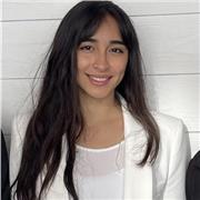 Vasta experiencia de niñera, excelente manejo de inglés, incito a conversación en el idioma para enseñar de forma didáctica