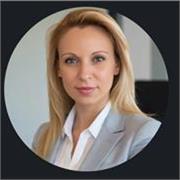 Mentora especializada en IA, Transformación Digital y Data, fundadora de proyectos tecnológicos, formadora y escritora. 