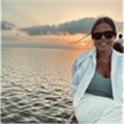 Soy educadora social y trabajadora social con máster en profesora de secundaria, empática, paciente y resolutiva. 