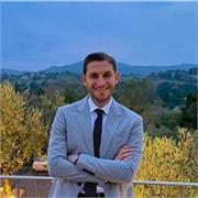 Insegnante con Esperienza Offre Supporto Scolastico per le Medie