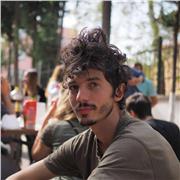 A chiunque voglia imparare le lingue in forma divertente e diversa dall'approccio scolastico tradizionale