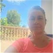 Profesor de inglés imparte clases a niños de todas las edades También con dificultades de aprendizaje. Niños y adolescentes