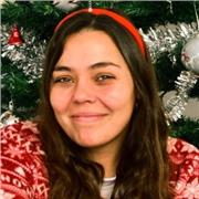 Profesora y licenciada en educación física. Conocimientos en materias de biología, educación, ciudadanía, historia.