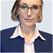 Madrelingua russa, insegnante certificata di lingua con esperienza pluriennale, e anche interprete e traduttrice