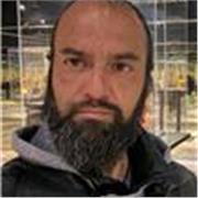 Profesor nativo de inglés con más de 17 años de
experiencia en varios países y todos los niveles