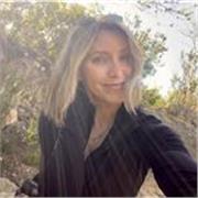 ICF-credentialed coach offering online coaching in English for personal and career development