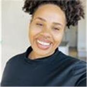 Native English teacher, with 8 years of experience, offers private and group English lessons for adults online.