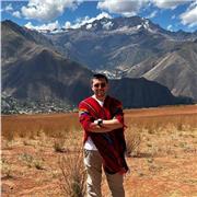 Ingeniero Mecánico de fluidos y con más de 15 años enseñando a alumnos