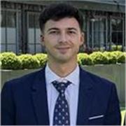 Soy titulado universitario en Estadística (4 años) y también en Economia (otros 4 años). Imparto clases a primaria y secundaria.