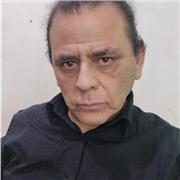 Profesor de musica imparte clases a niños y jovenes con metodología exclusiva