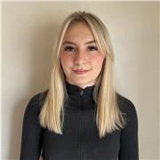 Étudiante passionnée, à vos côtés pour réussir et progresser