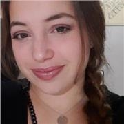 Estudiante de último año de Filología Inglesa puedo dar clase de inglés a personas de todas las edades en Córdoba o de otros lugares de forma online si es necesario.