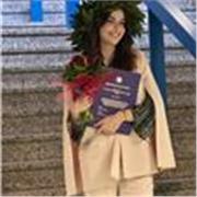 Laureata in Mediazione Culturale e, successivamente, specializzata in turismo ed eventi