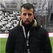 je donne des cours d´activités physique et sportif en générale et des cours de perfectionnement en football spécifiquement car je suis spécialisé en football