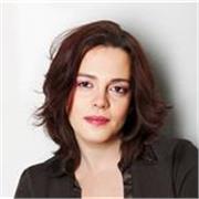 Laureata in materie umanistiche e scrittrice con diverse pubblicazioni alle spalle