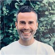Profesor de Xeografía, Ciencias Sociais e Deseño Gráfico en Santiago de Compostela e online.