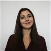 Laureata magistrale in biologia marina impartisce lezioni in biologia e materie scientifiche per studenti di tutte le età