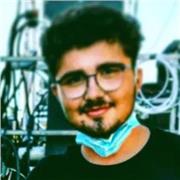 Studente presso l'Università degli Studi di L'Aquila, diplomato in Informatica presso l'Istituto Tecnico Fazzini di Grottammare