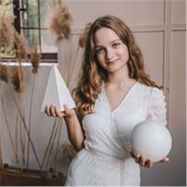 Varvara Privatlehrerin aus Berlin