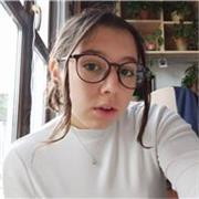 Ragazza di 22 anni offre ripetizioni a bambini e ragazzi