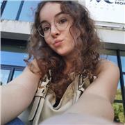 Professeure de toutes les matières au niveau collège