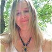 Pedagoga. Escritora. Más de diez años acompañando procesos de lectoescritura.