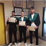 Estudiante de ciclo superior con bachiller completado, para dar clase a alumnos de colegio principalmente 