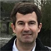 Lezioni d'Inglese: Insegnante italo-inglese qualificato e con vasta esperienza offre lezioni per tutte le eta' e le esigenze, compresa preparazione esami Cambridge e IELTS. Lezioni interattive e fatte su misura