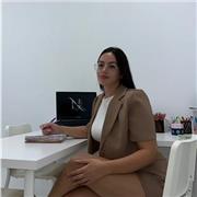Logopeda imparte clases de refuerzo en lengua, español para extranjeros y AL.