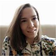 Maestra especializada en educación primaria e infantil, aplicando la neurociencia en el aprendizaje. 