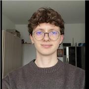 Offro lezioni private a studenti di scuole elementari, medie e superiori per aiutarli ad affrontare le loro difficoltà