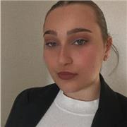 Laureanda in medicina e chirurgia, maturità scientifica, offro lezioni di chimica