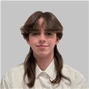 Nativa en el inglés con una confianza en el conocimiento del idioma. Me gustaría enseñar a personas de cualquier nivel y edad.