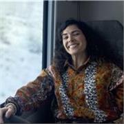 Graduada en educación con más de 10 años de experiencia dando clase, ofrece clases online de español (ELE) a todos los niveles