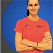 Profesora de fitness para clases individuales o para grupos