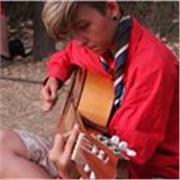Guitarrista con 16 años de experiencia, ofrece clases particulares de guitarra para niveles básicos e intermedios en Alicante