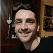 Impartisco lezioni di grammatica e letteratura italiana e storia a studenti dalle scuole elementari a quelle superiori. Prendo in 