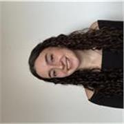 Profesora ya con experiencia en clases a niños de primaria.