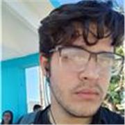Profesor joven con años de experiencia, mitología diferente pero no menos efectiva
